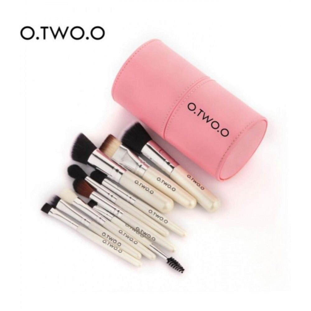 O TWO O  فرشاة