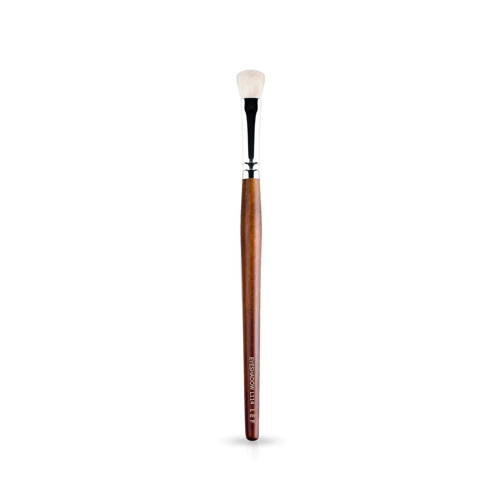 LEF BRUSH SOFTLY BLEND AND SMOOTH EYESHADOW L114