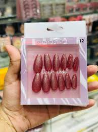 dodo lady stars nails sh