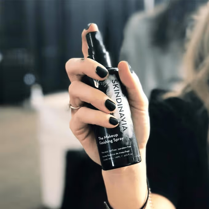 رذاذ تثبيت المكياج Skindinavia - 118 مل 