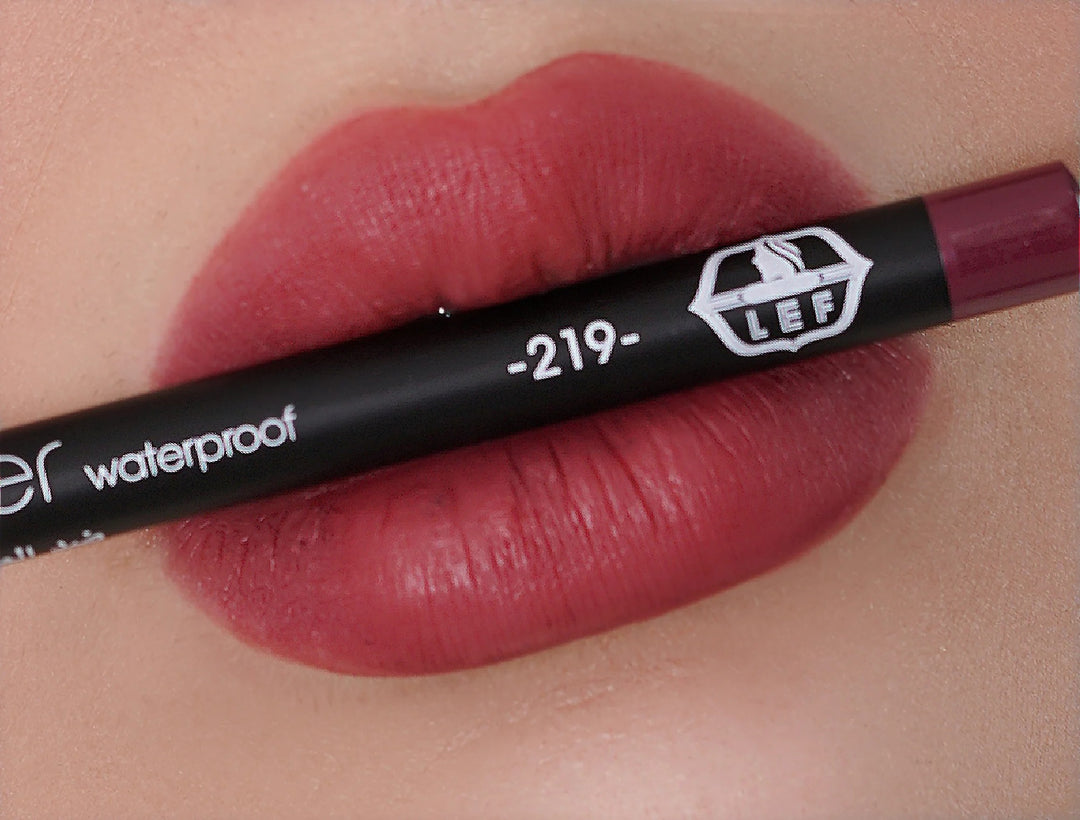 LEF LIP LINER 1.13G WATERPROOF NO 219