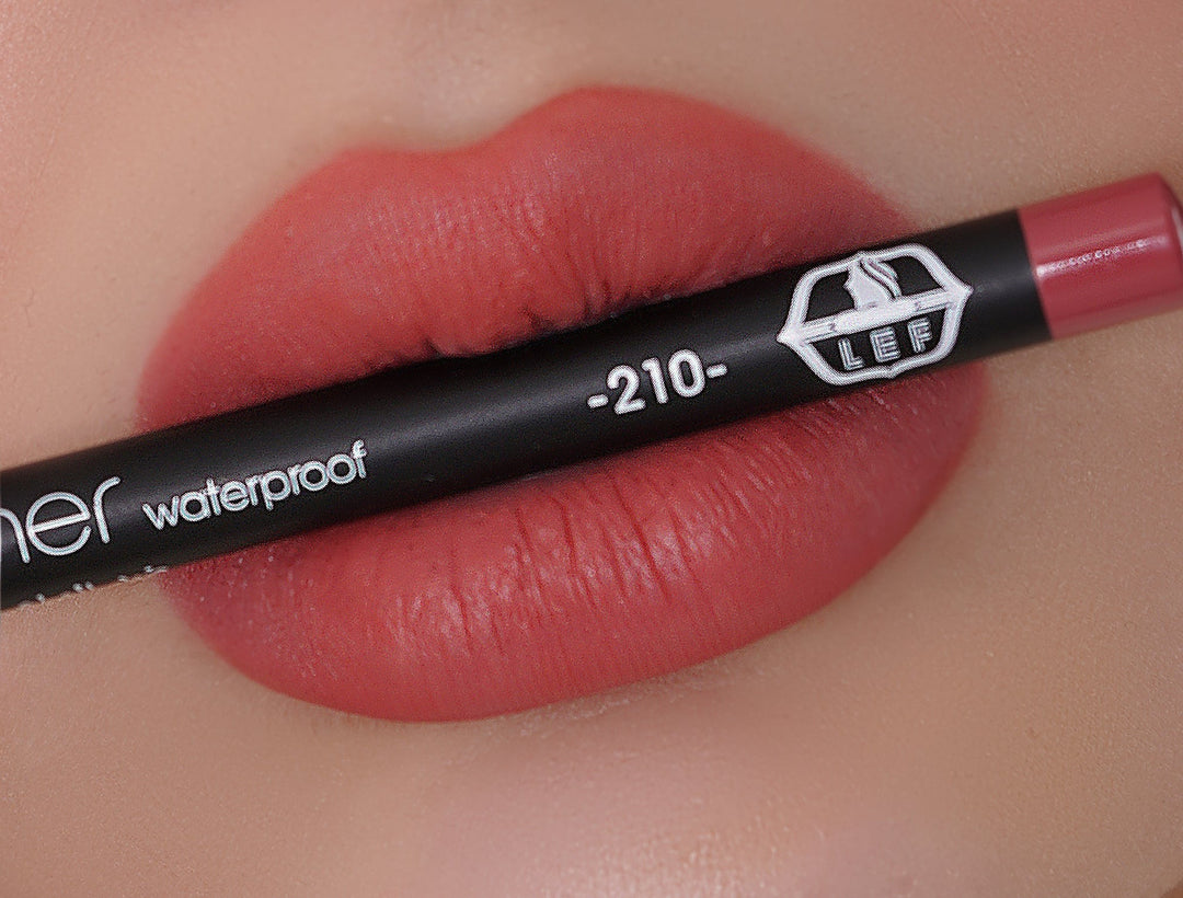 LEF LIP LINER 1.13G WATERPROOF NO 210