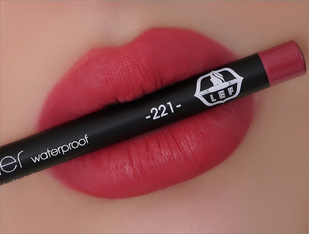 LEF LIP LINER 1.13G WATERPROOF NO 221