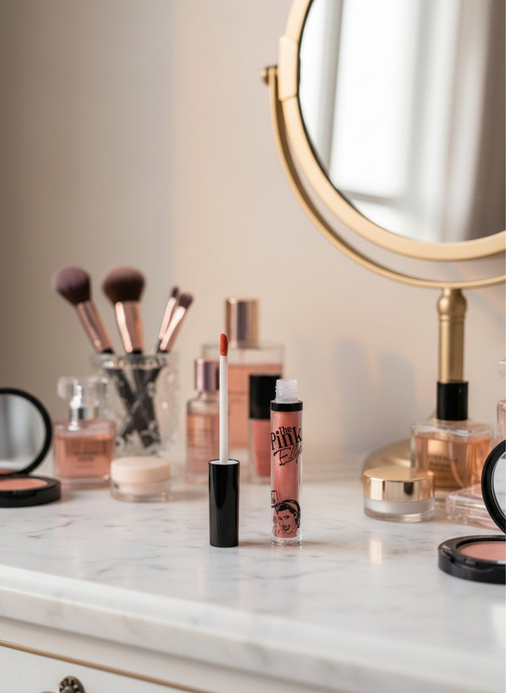 ملمع الشفاه السائل غير اللامع من ذا بينك إليس - شاي جيرل